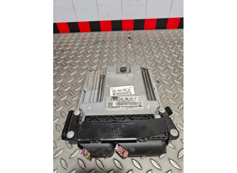 Блок управления двигателем к Audi A4, 2008г.