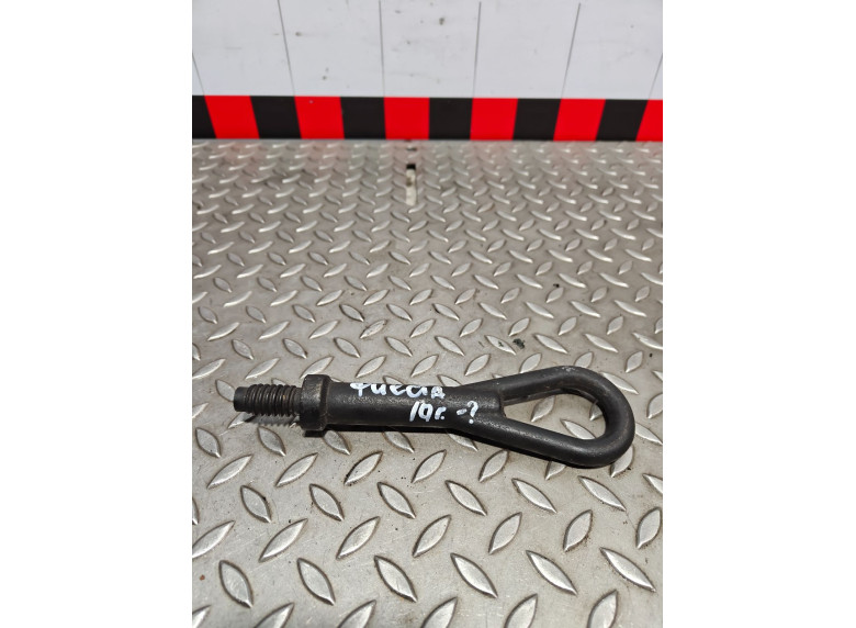 Крюк буксировочный к Ford Fiesta, 2010г.