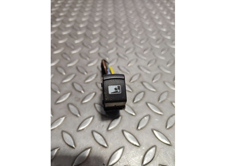 Кнопка открытия стекла багажника к Volkswagen Sharan, 2003г.