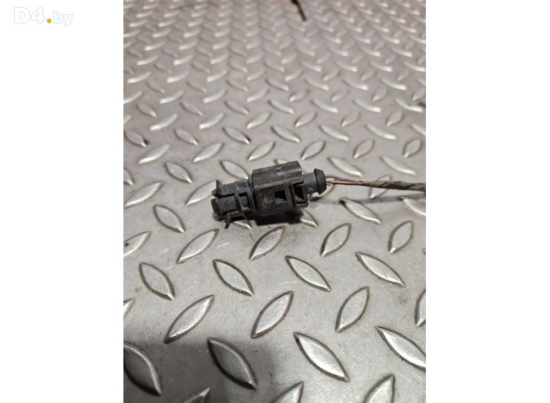 Датчик температуры к Volkswagen Golf 2003 г.