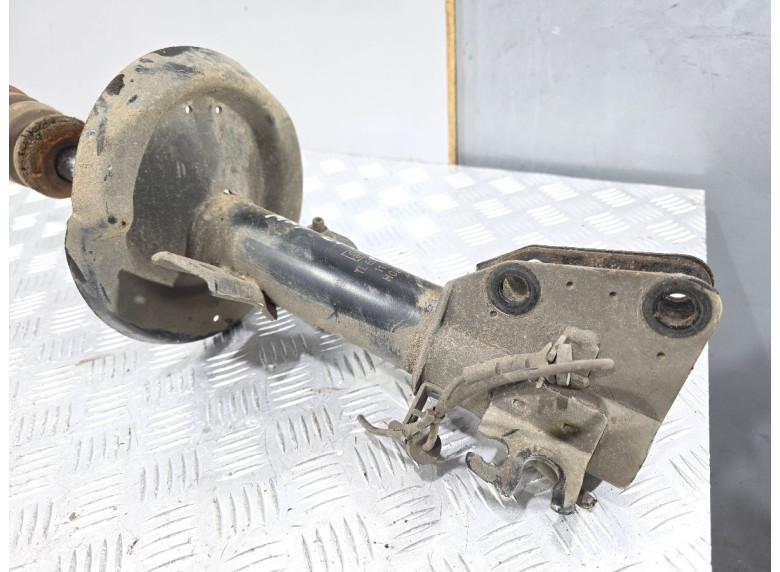 Амортизатор передний к Renault Master, 2011г.