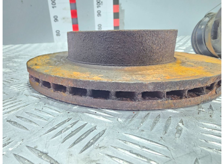 Диск тормозной передний к Renault Master, 2011г.