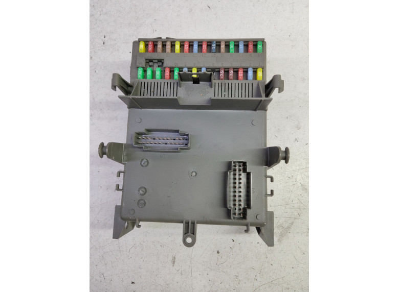 Блок предохранителей к Renault Espace, 2007г.