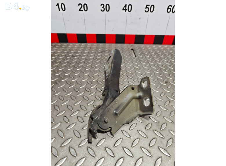 Петля капота правая к Renault Master 2011 г.