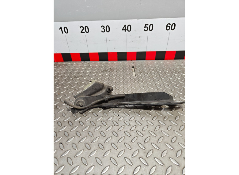 Петля капота правая к Renault Master, 2011г.