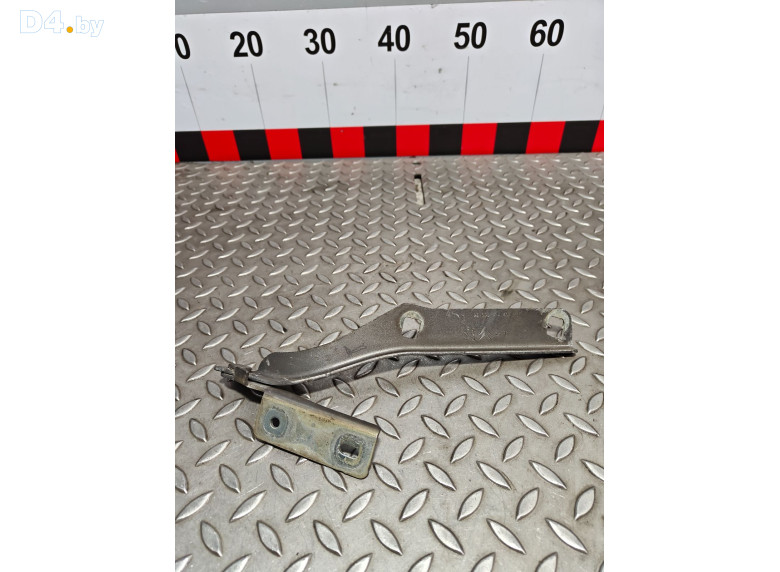 Петля капота левая к Peugeot Partner 2011 г.