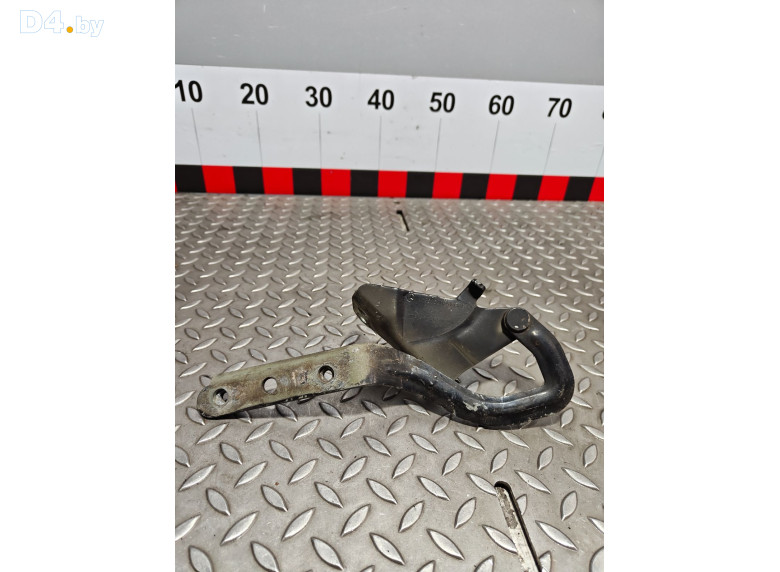 Петля капота левая к Mercedes VitoW639 2005 г.