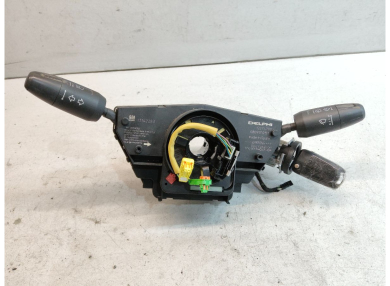 Переключатель подрулевой (стрекоза) к Opel Corsa, 2008г.