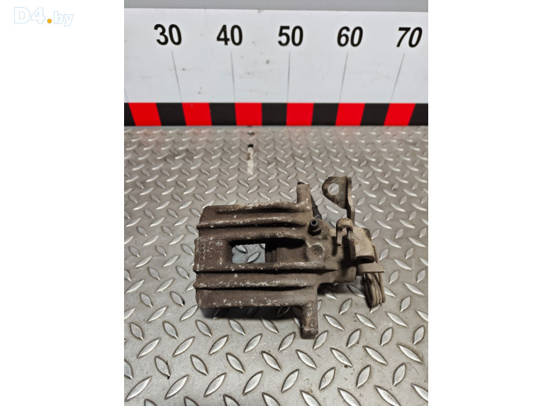 Суппорт задний левый к Audi A6 2003 г.