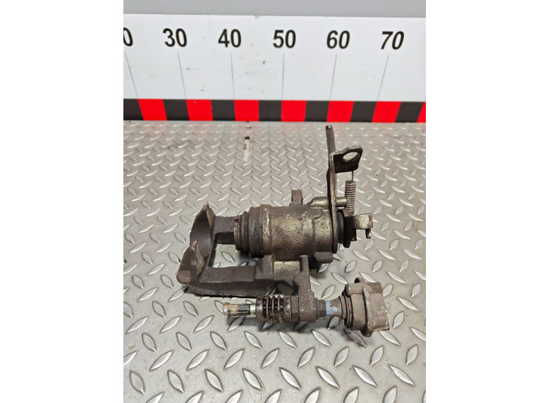 Суппорт задний правый к Opel Astra, 2010г.