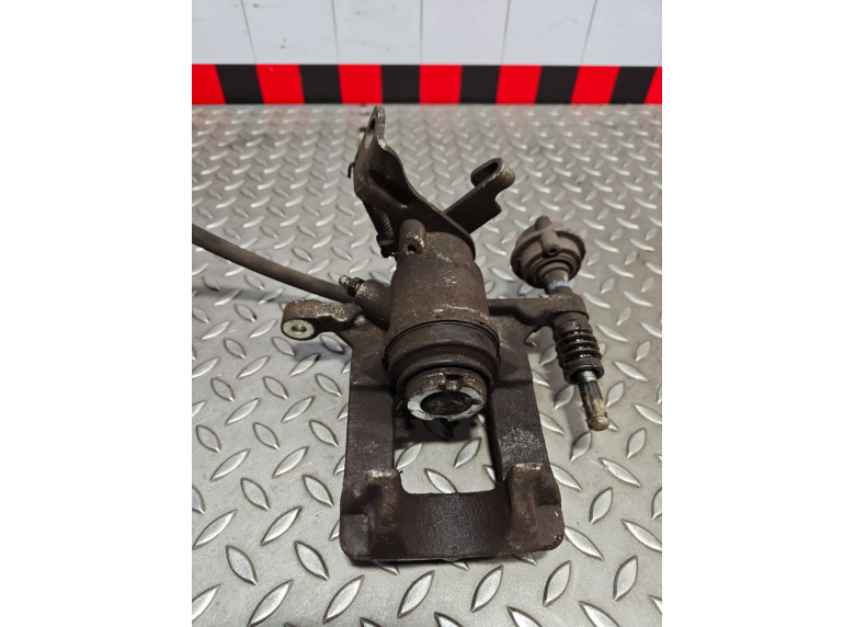 Суппорт задний правый к Opel Astra, 2010г.