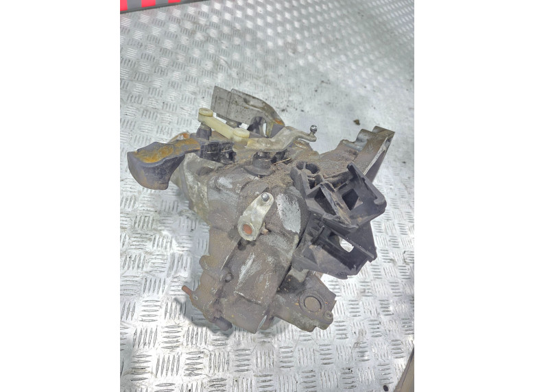 КПП механическая (МКПП) к Peugeot 208, 2013г.