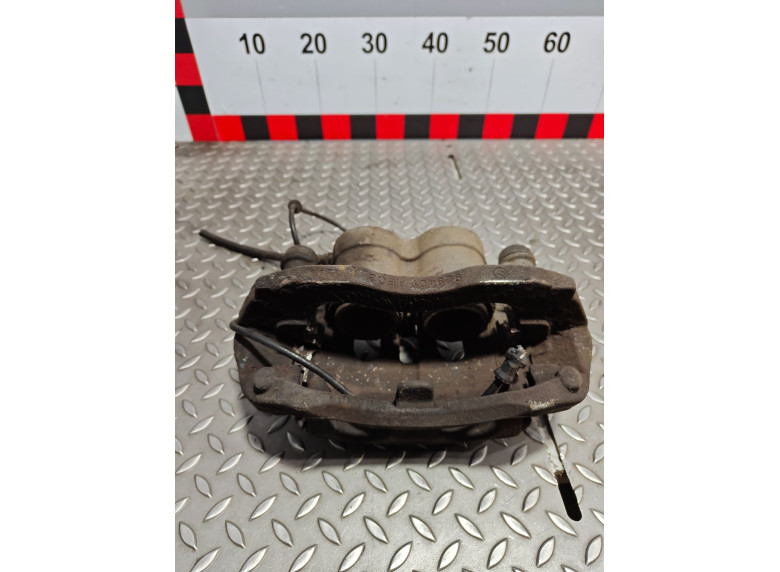 Суппорт передний правый к Mercedes Sprinter, 2010г.