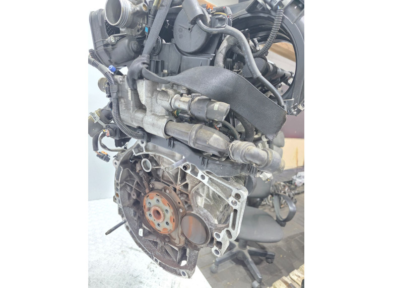 Двигатель к Peugeot 208, 2013г.