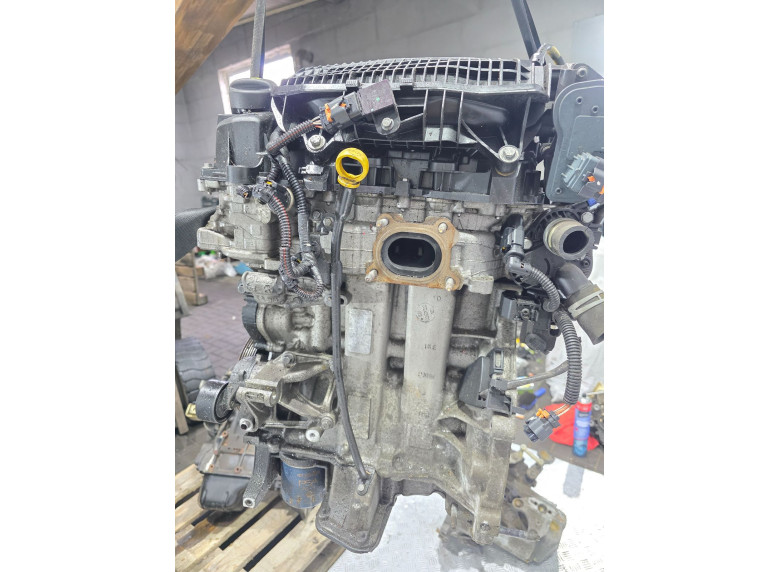 Двигатель к Peugeot 208, 2013г.