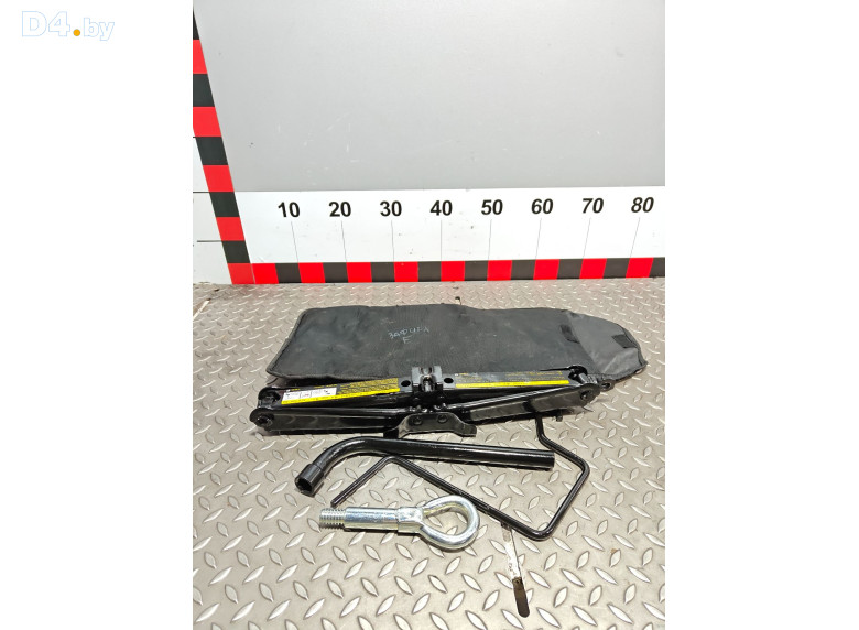 Домкрат к Opel Astra 2007 г.