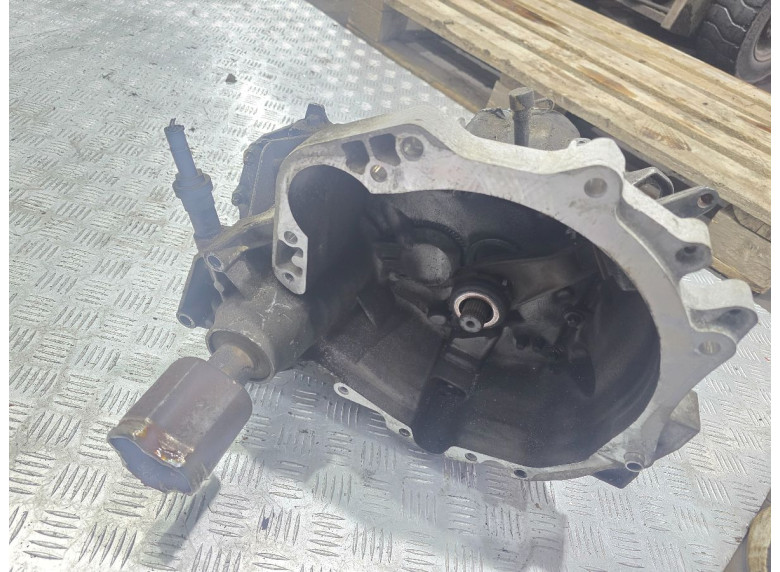 КПП механическая (МКПП) к Mitsubishi Space Star, 2001г.