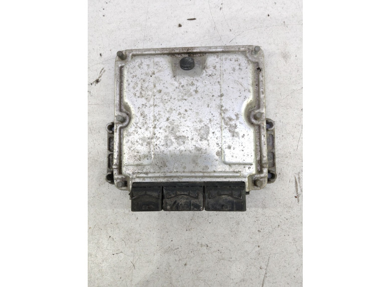 Блок управления двигателем к Renault Laguna, 2001г.