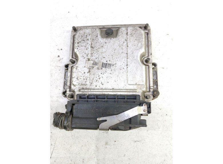 Блок управления двигателем к Peugeot 806, 2001г.