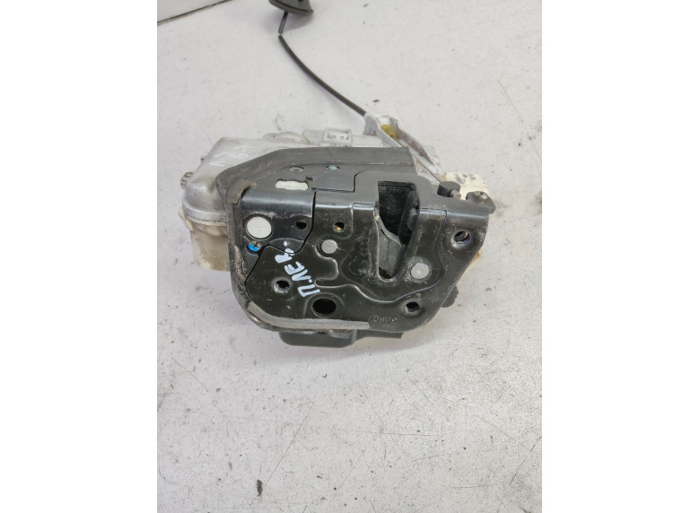 Замок двери передней левой к Audi A4, 2007г.