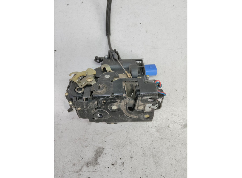 Замок двери задней левой к Skoda Fabia, 2007г.