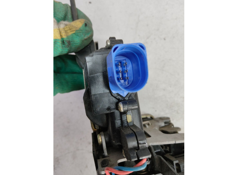 Замок двери задней левой к Skoda Fabia, 2007г.