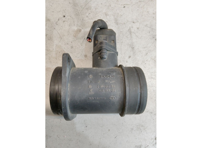 Расходомер воздуха к Volkswagen Passat, 2000г.