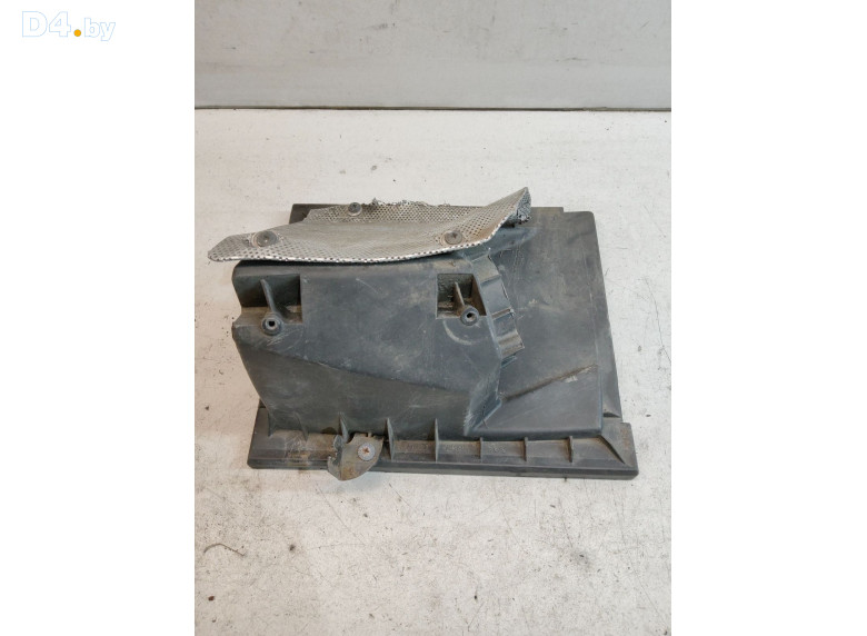 Корпус воздушного фильтра к Volkswagen Passat 2004 г.