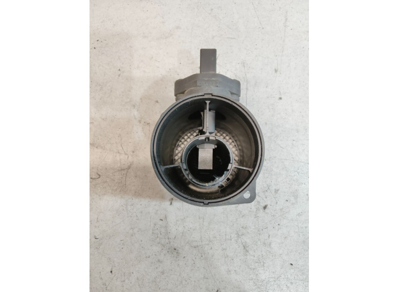 Расходомер воздуха к Volkswagen Passat, 2004г.