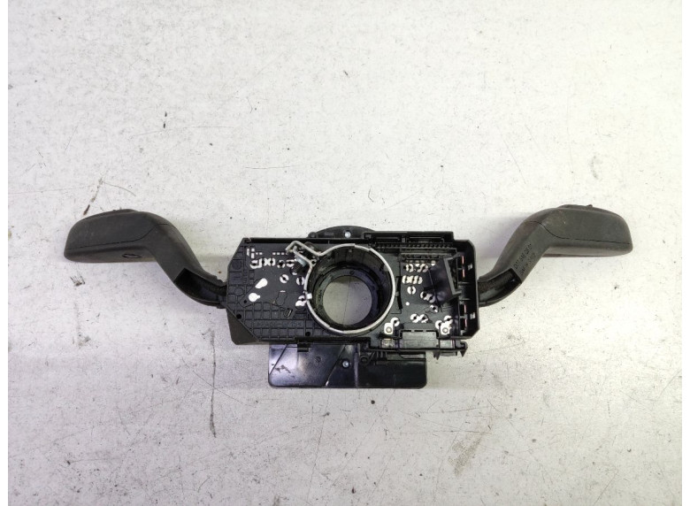 Переключатель подрулевой (стрекоза) к Skoda Fabia, 2011г.