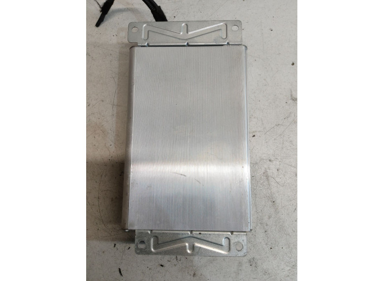 Усилитель музыкальный к Audi A6, 2005г.