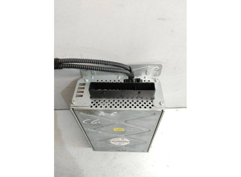 Усилитель музыкальный к Audi A6, 2005г.