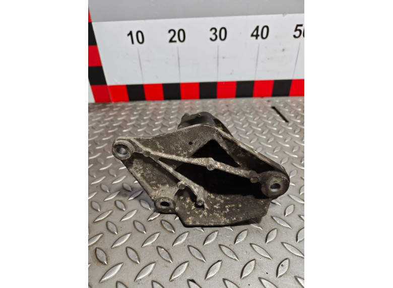 Кронштейн к Volkswagen Sharan, 2001г.