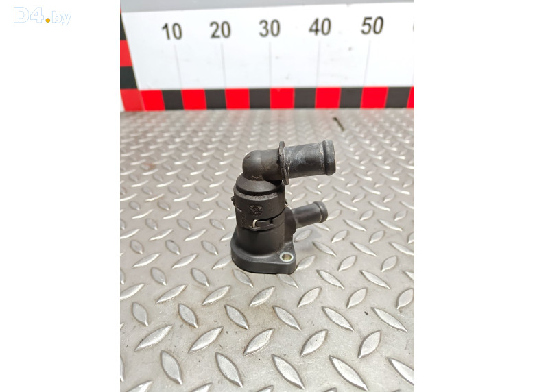 Фланец (тройник) системы охлаждения к Volkswagen Sharan 2001 г.