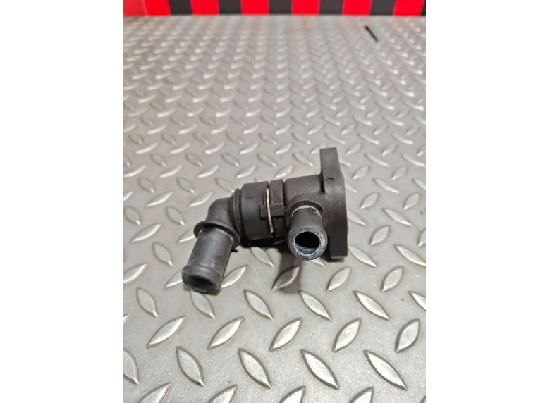 Фланец (тройник) системы охлаждения к Volkswagen Sharan, 2001г.