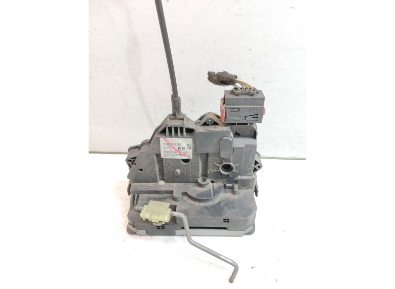 Замок двери задней левой к Opel Corsa, 2008г.