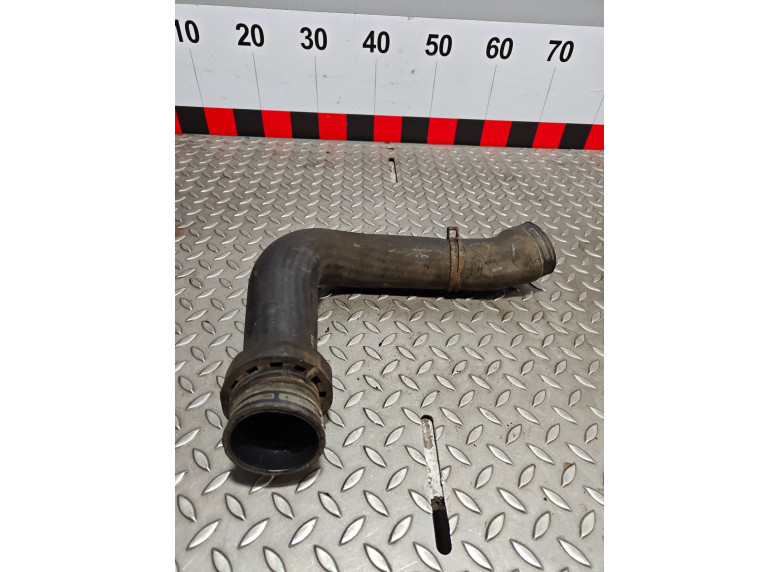 Патрубок интеркулера к Volkswagen Sharan, 2001г.