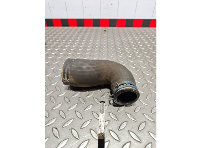 Патрубок интеркулера к Volkswagen Sharan, 2001г.