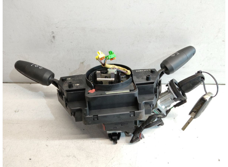 Переключатель подрулевой (стрекоза) к Opel Corsa, 2008г.