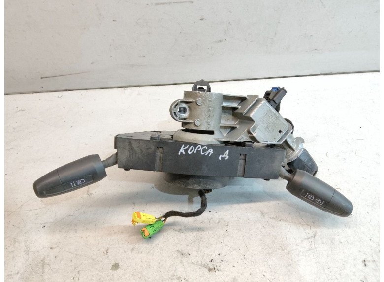 Переключатель подрулевой (стрекоза) к Opel Corsa, 2008г.