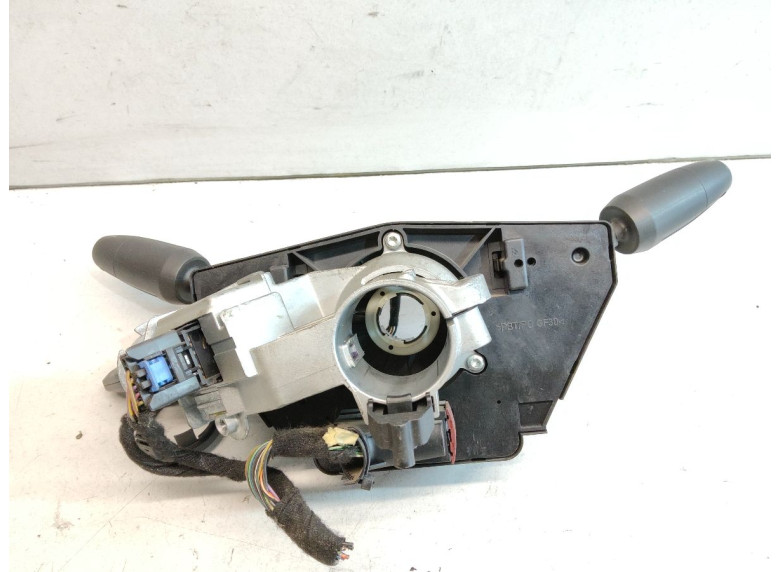 Переключатель подрулевой (стрекоза) к Opel Corsa, 2008г.