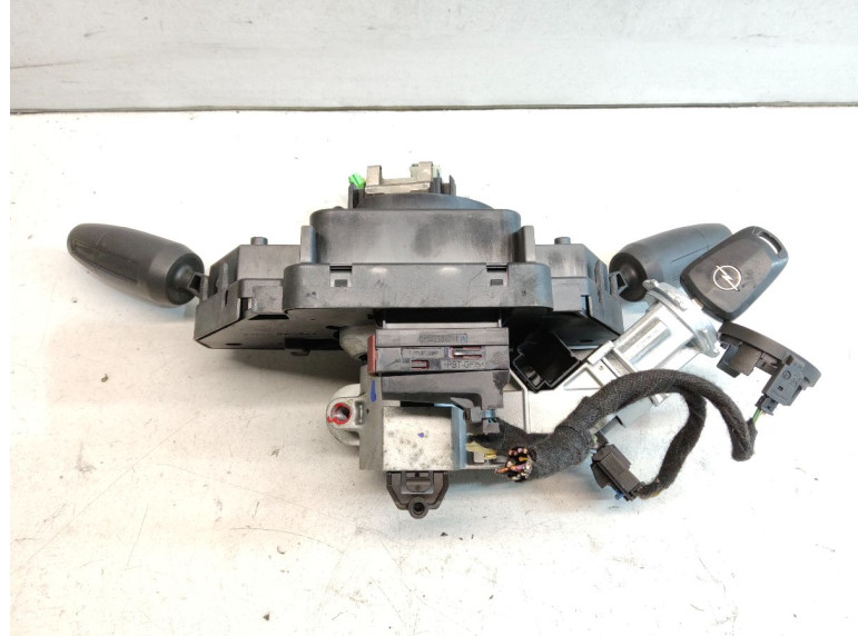 Переключатель подрулевой (стрекоза) к Opel Corsa, 2008г.