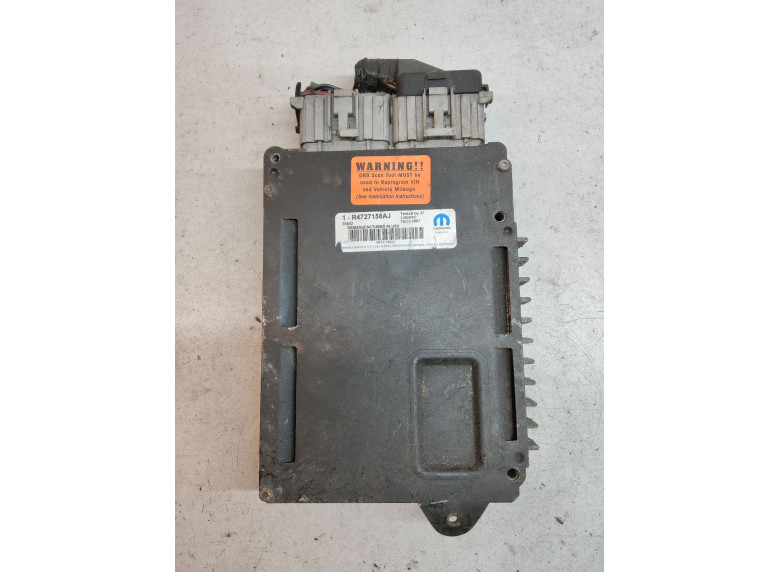 Блок управления двигателем к Chrysler Voyager, 1998г.