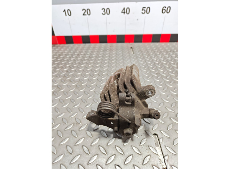 Суппорт задний правый к Audi A4, 2003г.