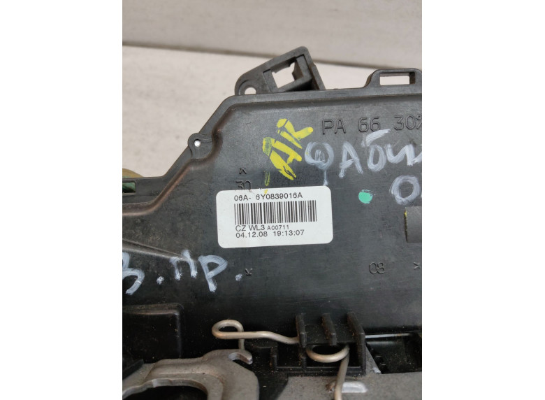 Замок двери задней правой к Skoda Fabia, 2008г.