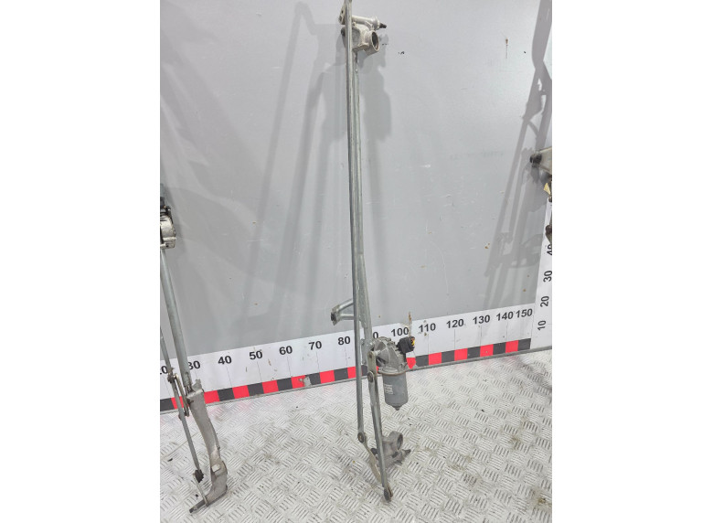 Механизм стеклоочистителя (трапеция дворников) к Opel Zafira, 2010г.