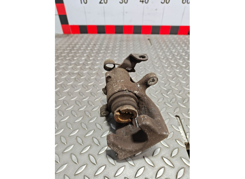 Суппорт задний правый к Opel Astra, 2006г.