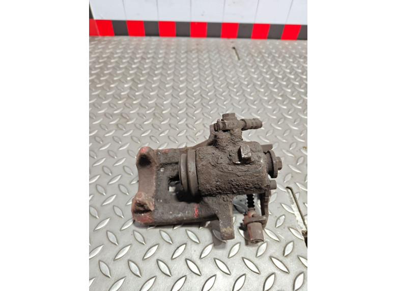 Суппорт задний правый к Audi A4, 2006г.