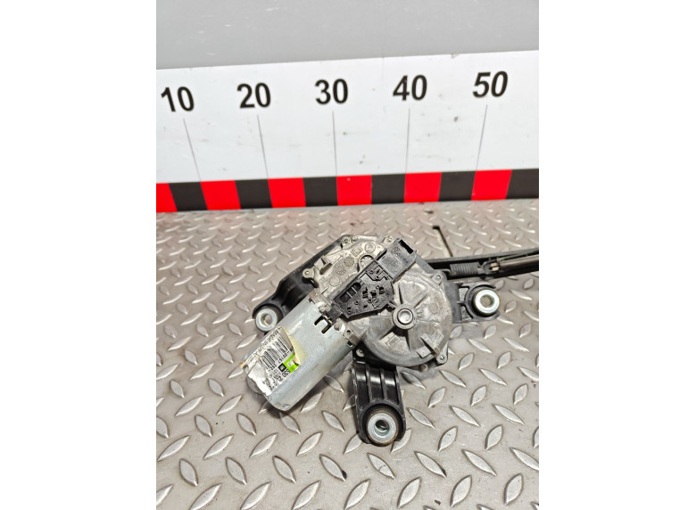 Моторчик заднего стеклоочистителя (дворника) к Opel Zafira, 2010г.