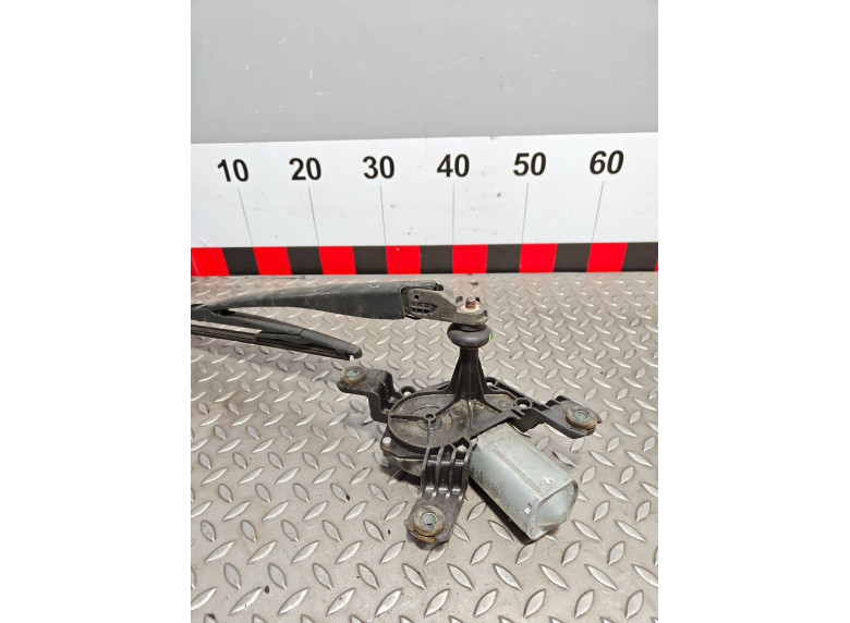 Моторчик заднего стеклоочистителя (дворника) к Opel Zafira, 2010г.